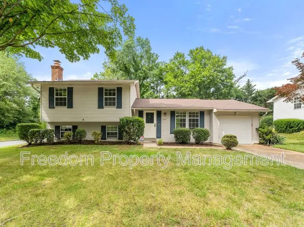 2516 Tabor Ct, Woodbridge, VA 22191