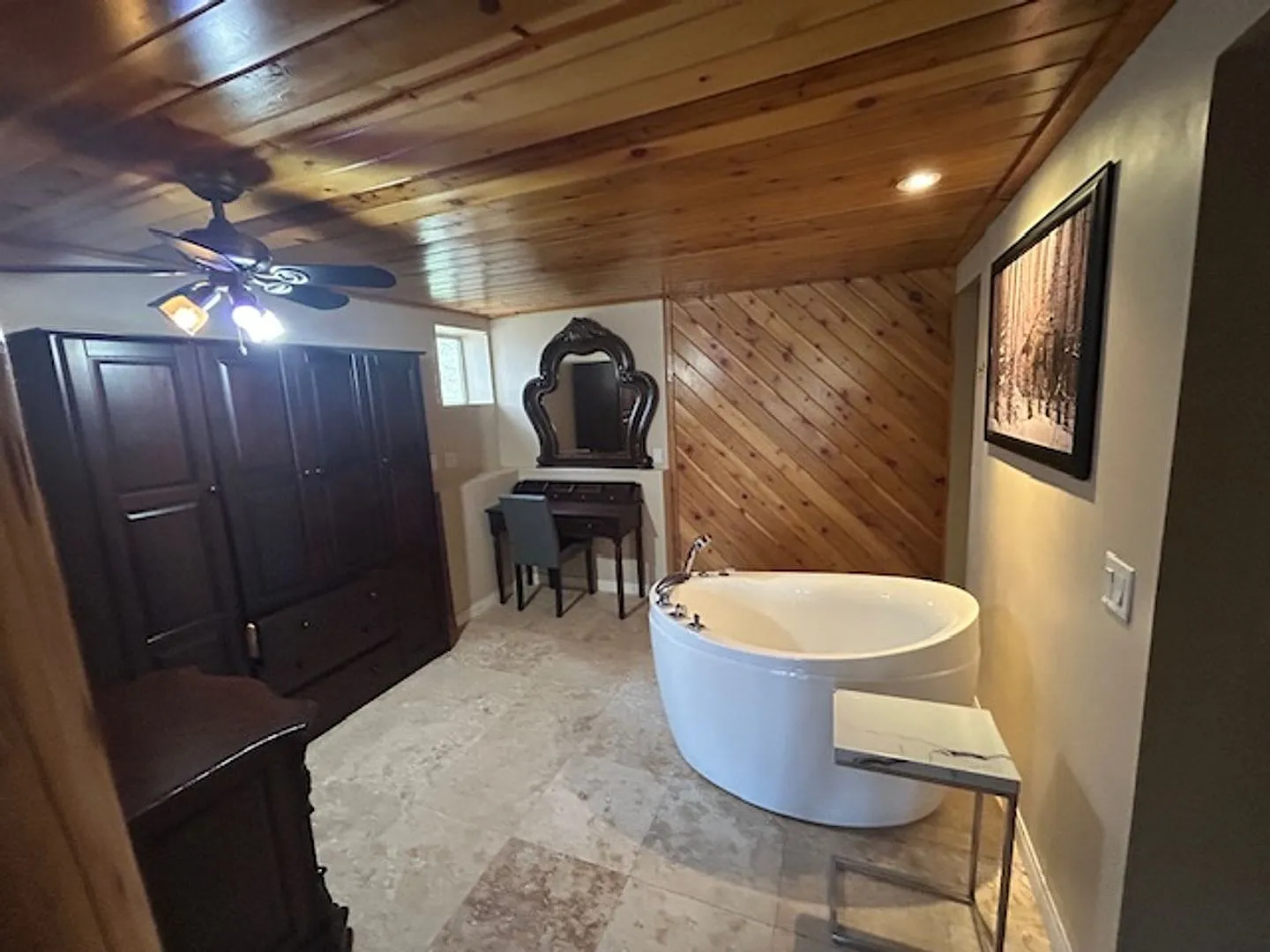 716 Barrett Way — Photo 4