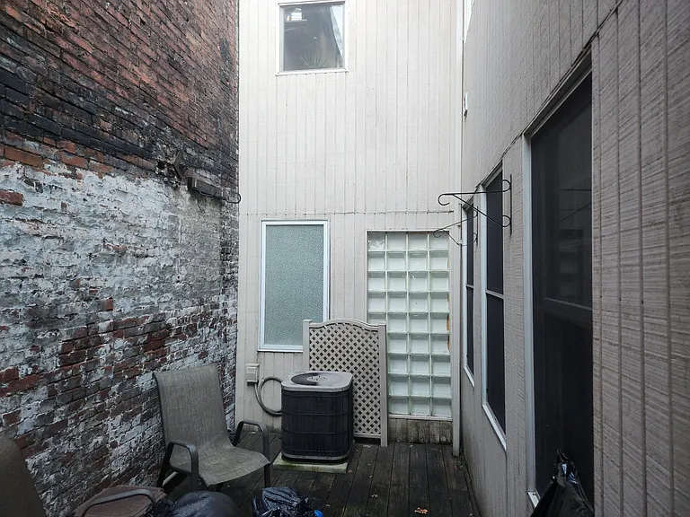 105 S 18th St #1 — Photo 14