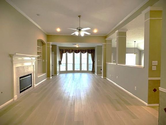 5th image of 1815 Rustic Oak Ln