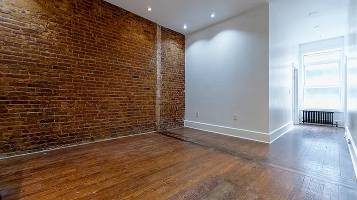 Rented by Camelot Realty Group | media 21