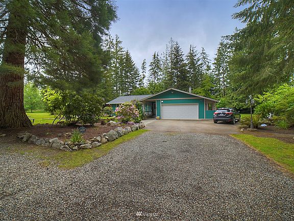 Long private driveway