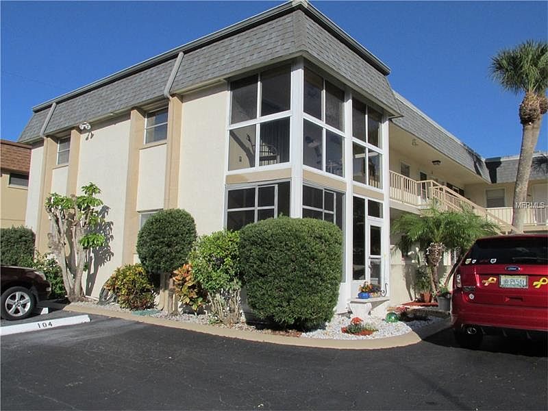1st image of 200 Park Blvd #201