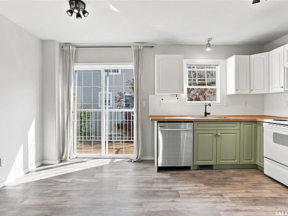 2nd image of UNIT 34-243 Herold TERRACE