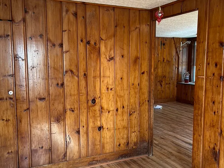 office or second bedroom