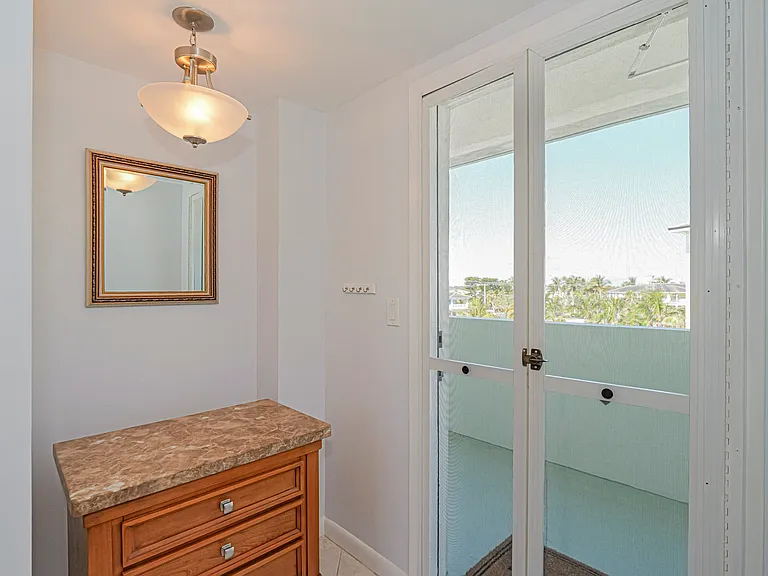 4049 Ocean Dr #305 — Photo 6
