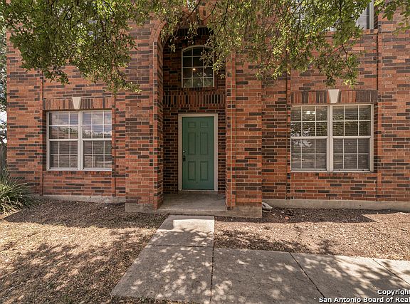 3rd image of 106 Cibolo Basin Dr