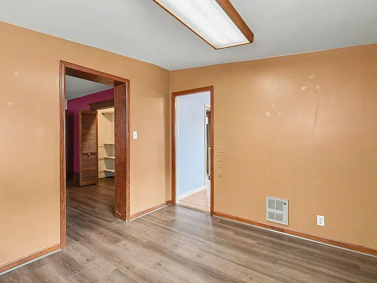 1270 N Emerson — Photo 12