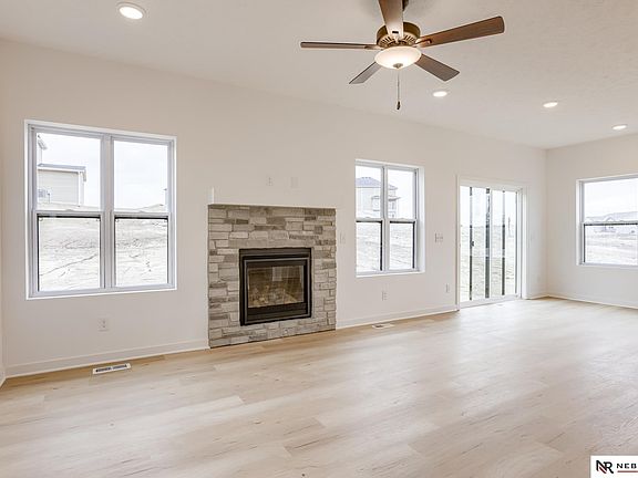4th image of 11225 Portage Dr