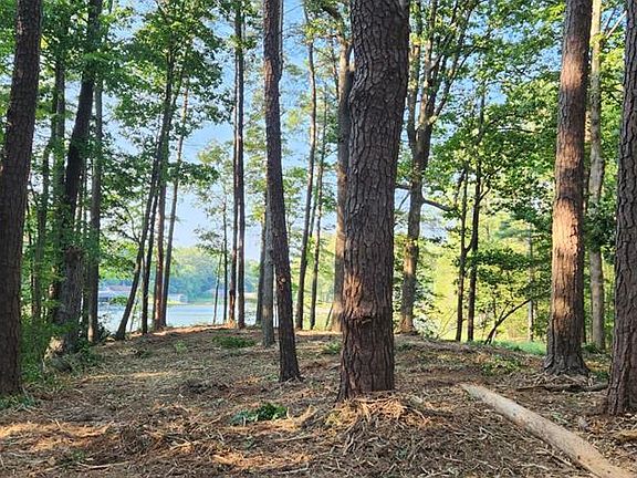 3rd image of 3 Harbor View Dr