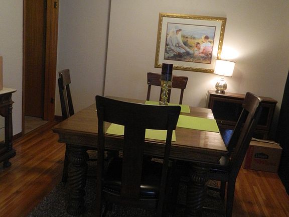 3rd image of 315 Crest Dr.