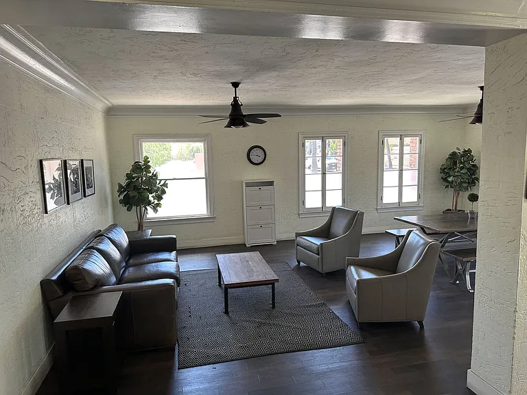 Molino Del Mar Apartments lobby sitting area.
