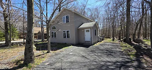 655 Country Place Dr Photo 1
