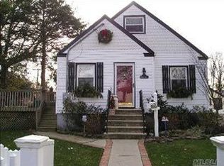 1 Rugby Rd, Merrick, NY 11566