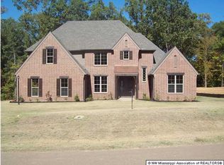 7390 Gables Dr, Olive Branch, MS 38654