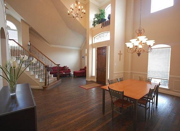 3rd image of 2117 Estes Park Dr