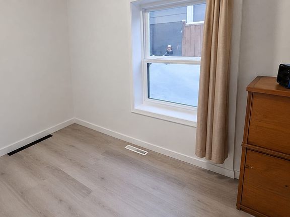 2nd image of 308 26th Street