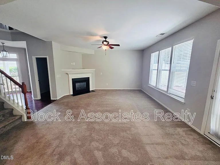 8208 Stone Cellar Dr — Photo 24