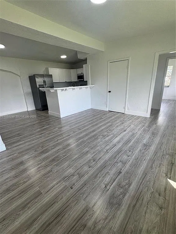 3 bed, 2.0 bath, 1245 sqft, $3,300 — Photo 3