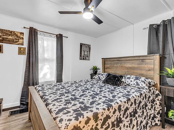 5th image of 2113 Decamp Ave