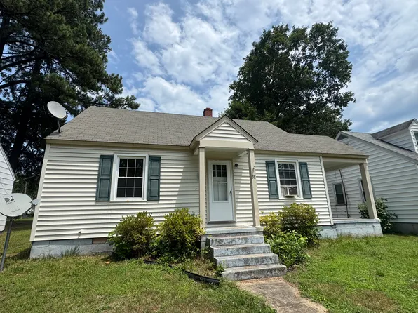 38 Pickett Ct, Blackstone, VA 23824