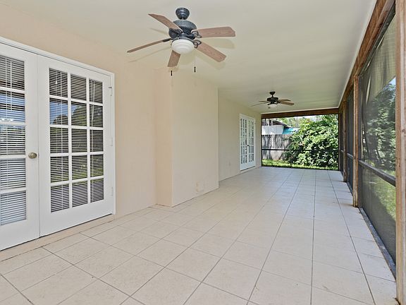 3rd image of 4516 Parkway Blvd