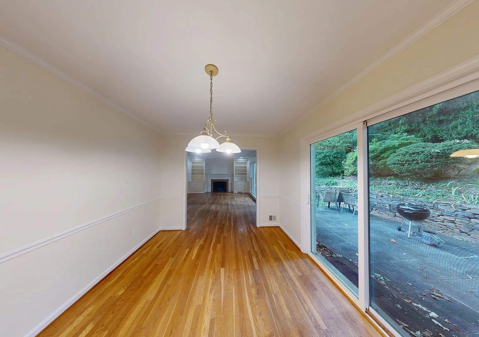 4Bed/2.5Bath Raised Rambler in Bannockburn near Glen Echo Park! — Photo 4