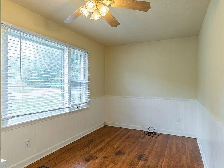 100 Freeman St — Photo 14