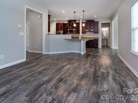 4th image of 3108 Arsdale Rd