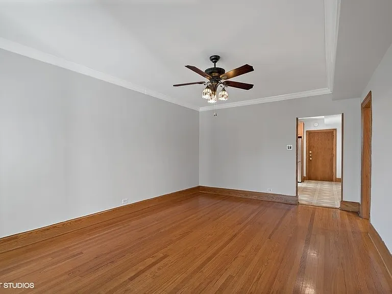 2717 W Argyle St #2 — Photo 10