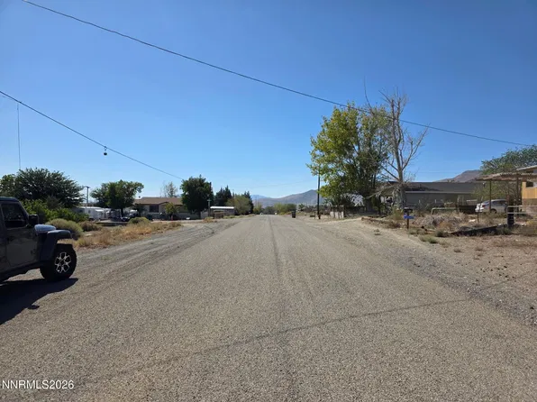 138 4th Ave, Yerington, NV 89447