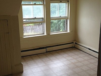 5th image of 36 Spruce St APT B