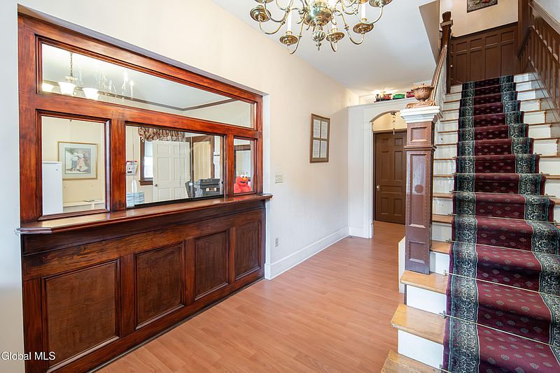 5th image of 701 Union Street
