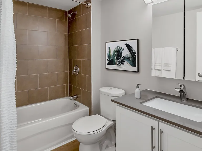360 Croydon Ave — Photo 47