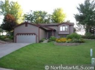 1146 Parkview Ln, Eagan, MN 55123