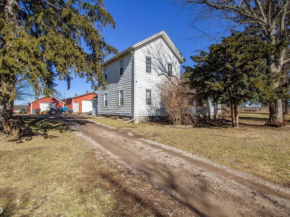 7350 Sanford Rd, Howell, MI 48855