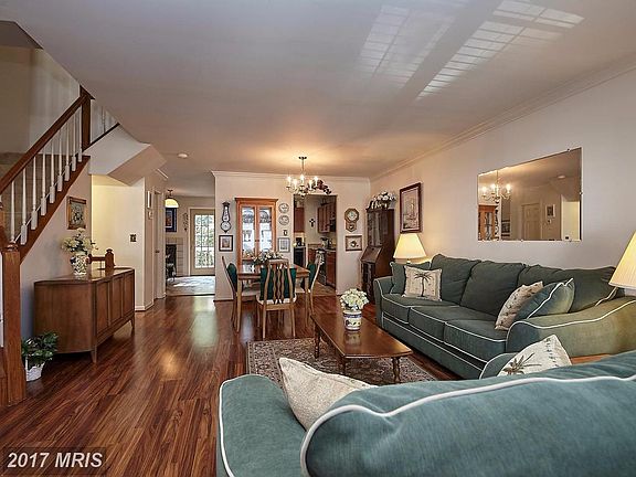 4th image of 5929 Baron Kent Ln
