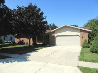 4230 Fleetwood Dr, Manitowoc, WI 54220