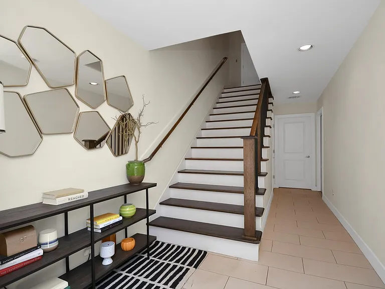 4608 Nett St #D — Photo 2