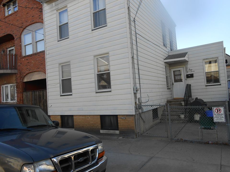 2nd image of 57 Warwick St