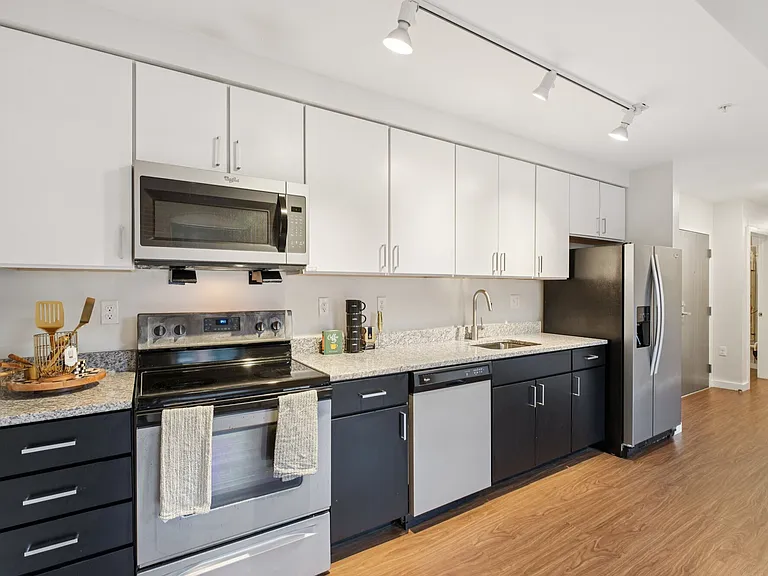 Jackson Street Lofts — Photo 6