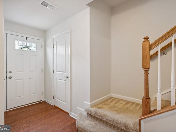 3rd image of 6212 Willow Pl