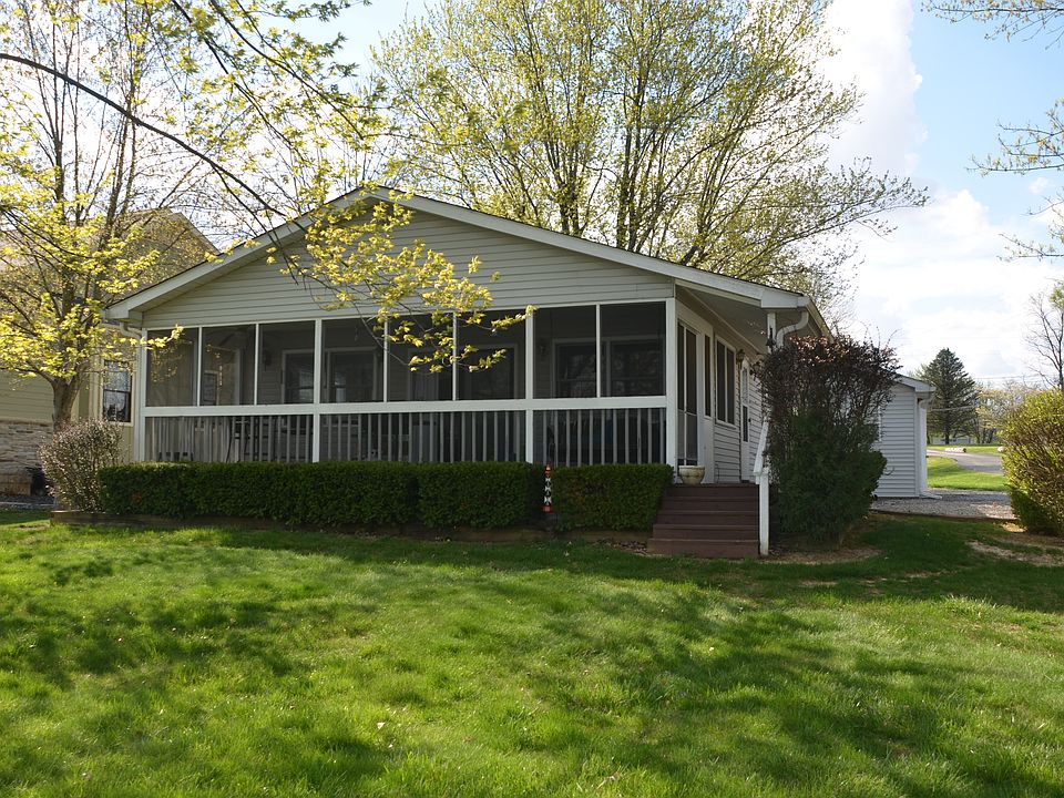 1st image of 578 NW Santee Dr