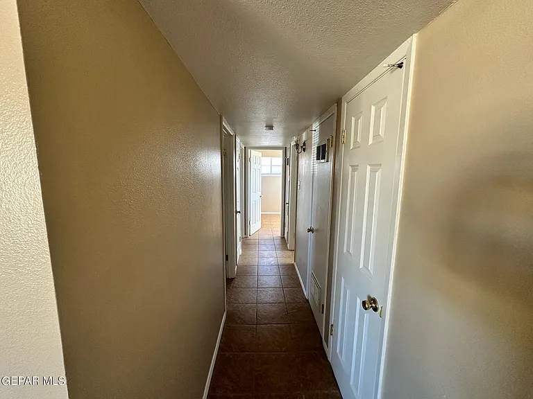 5732 Arrowhead Dr — Photo 6