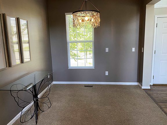 5th image of 2086 Blankenbecker Dr