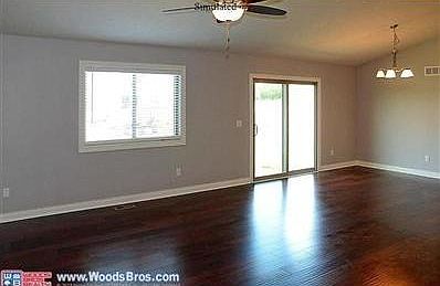 4th image of 9317 Leighton Ave