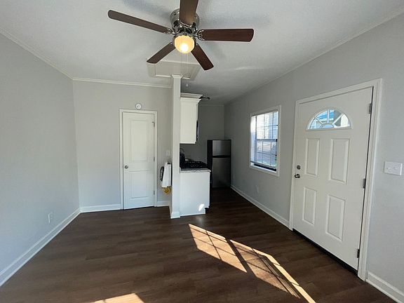 2nd image of 1298 Carr Ave