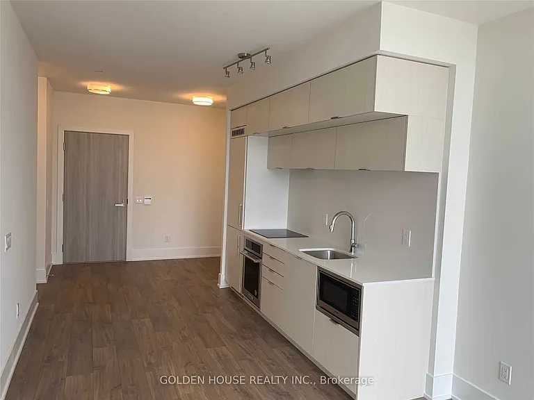 80 Vanauley St #16 — Photo 2