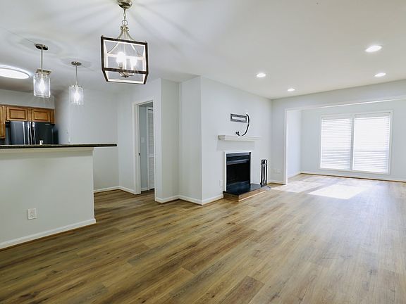 2nd image of 3178 Summit Square Dr APT E10