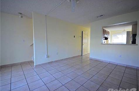 4th image of 211 Palm Cir E